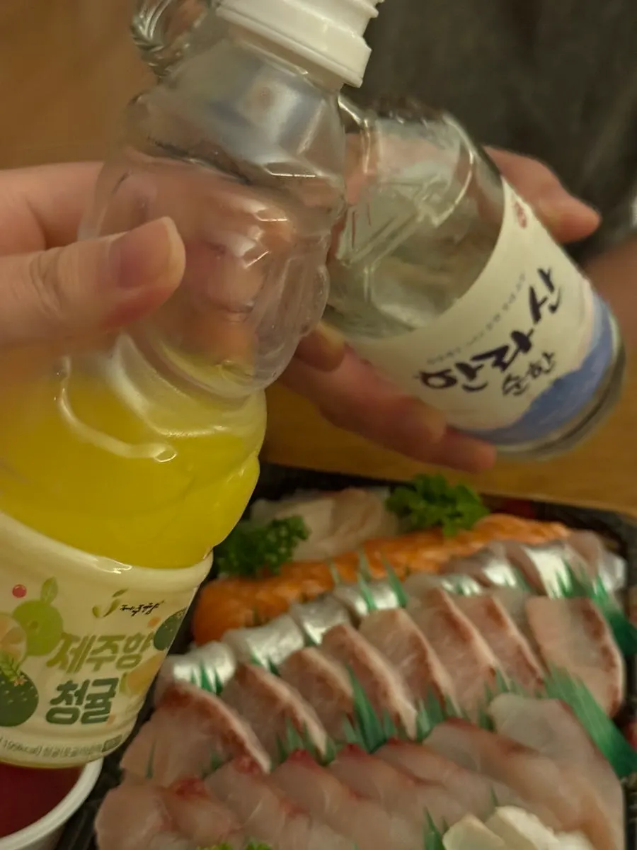 Mâm hoe ăn kèm soju Hallasan