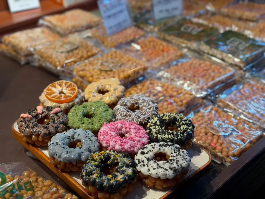 Donut-shaped individually wrapped oranda product