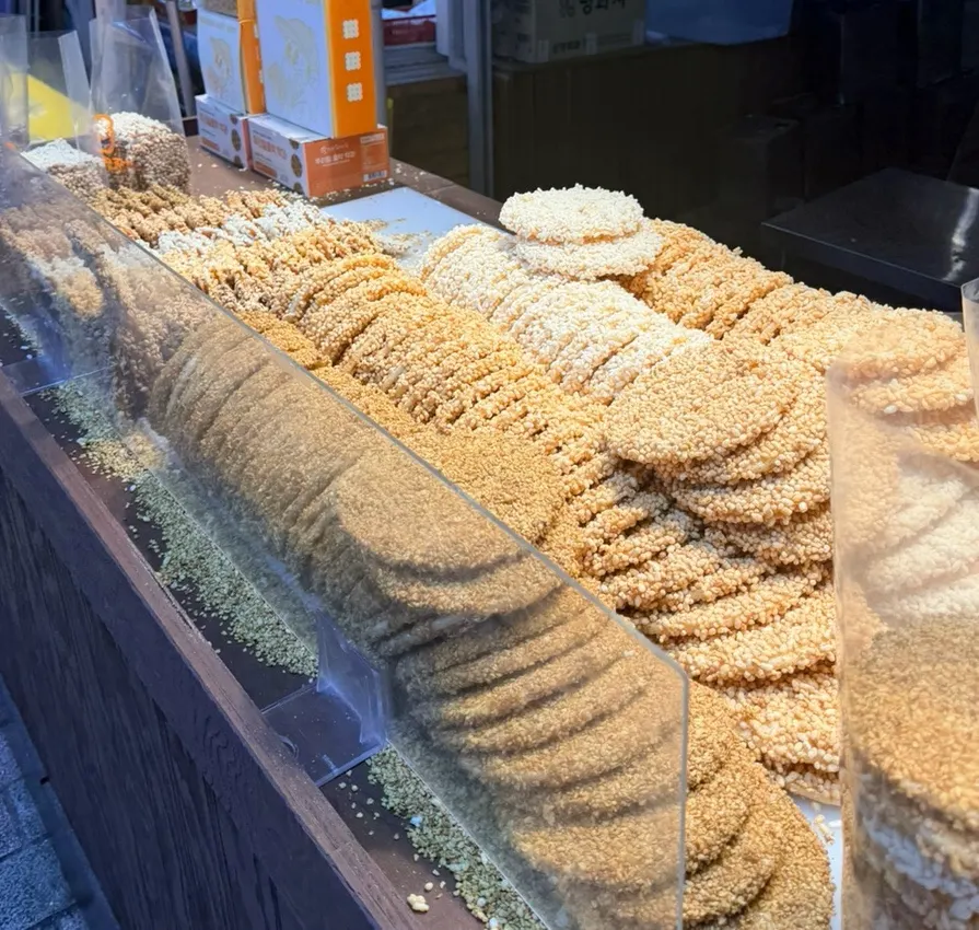 백미·현미·메밀·진쌀 수제 과즐 4종 진열대