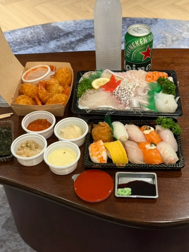 Dutumhoe takeaway spread from Jeju Dongmun Market