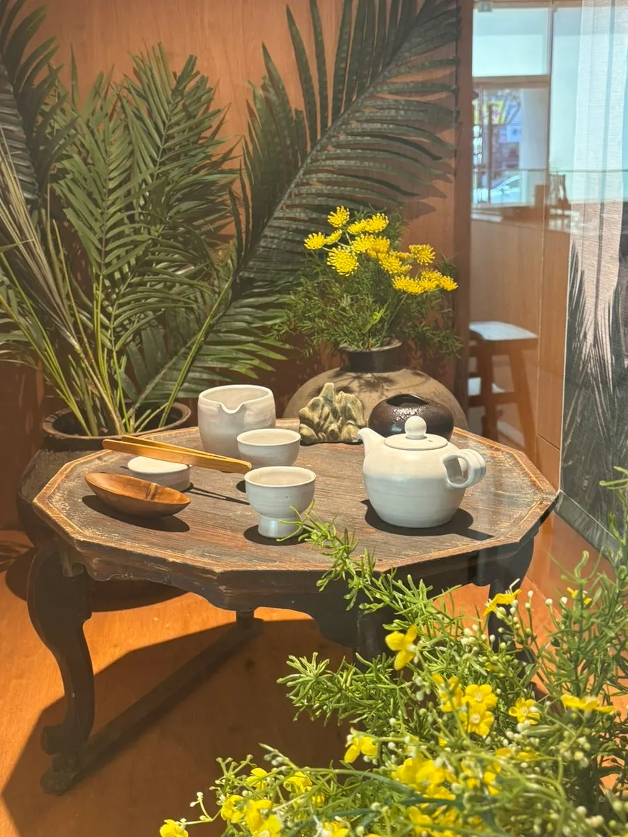 Interior decor pieces at Dobana Tea House