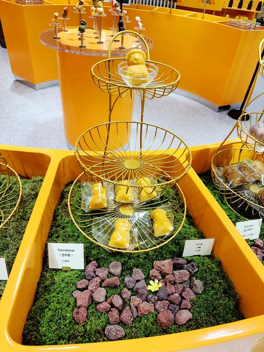 Things to browse in a Jeju-inspired dessert shop