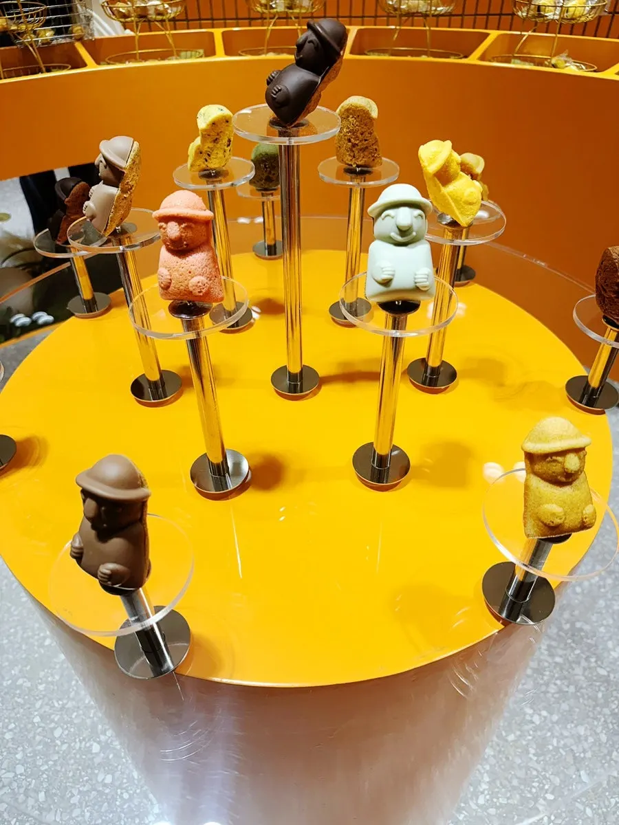 A bitten dol hareubang dessert