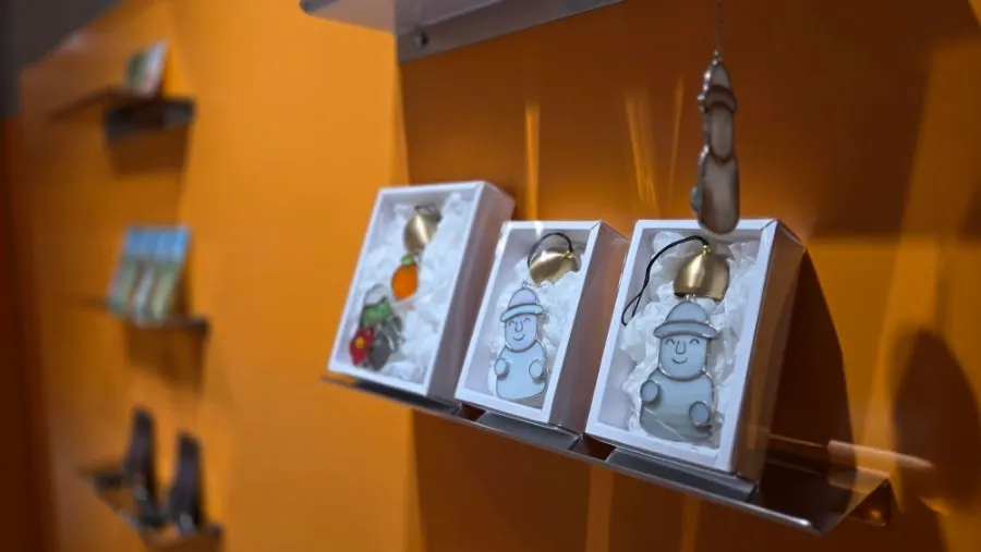 Miniature dol hareubang props in various colors