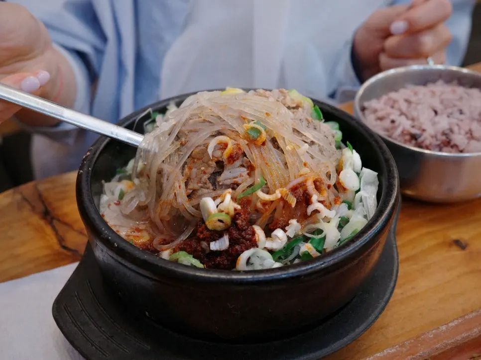 Haejangguk full of glass noodles and ugeoji