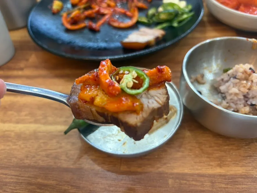 A large plate of dombe pork served together