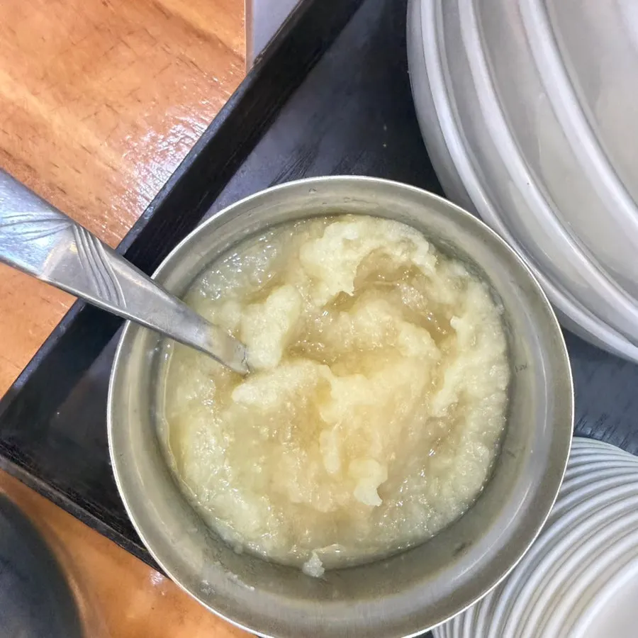Bowl of kkakdugi side dish