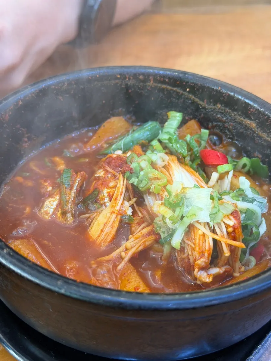 세트와 함께 나온 밑반찬
