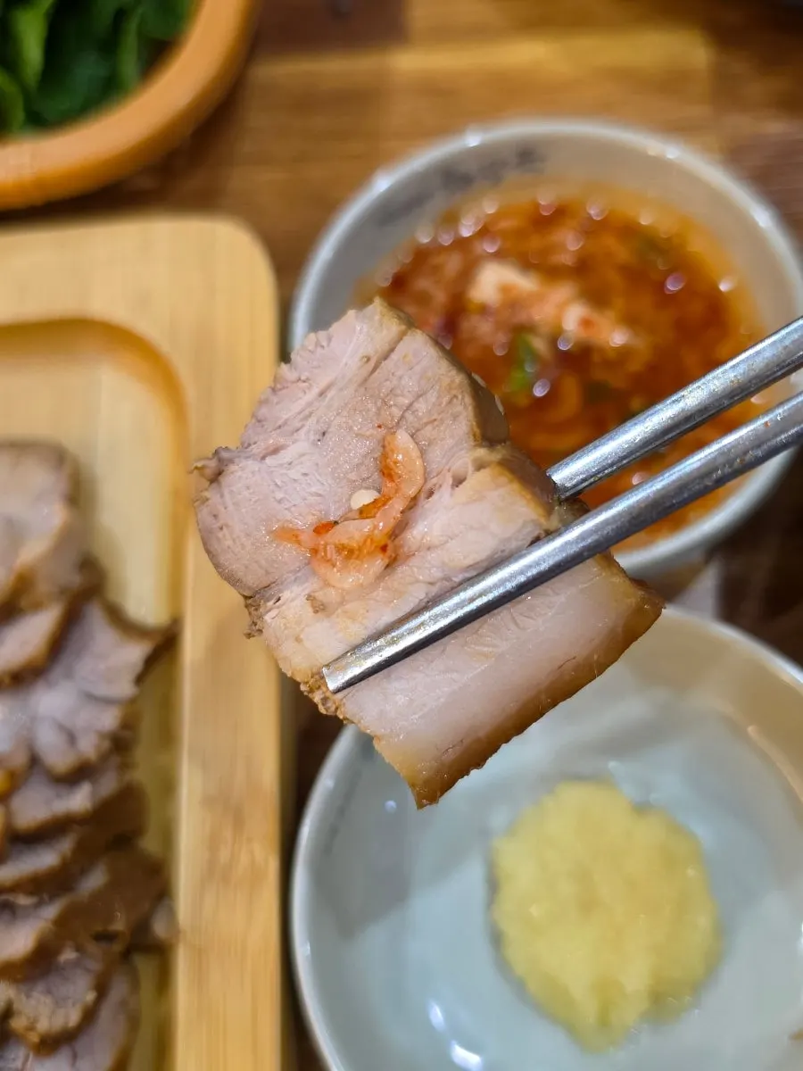A piece of dombe pork with lean meat and fat combined