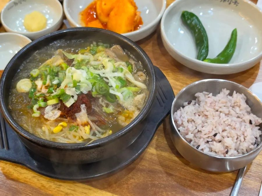 Dombe pork with a glass of makgeolli