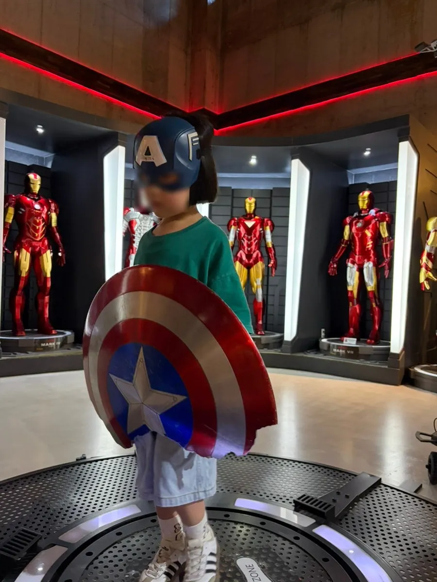 Figure Museum costume experience area