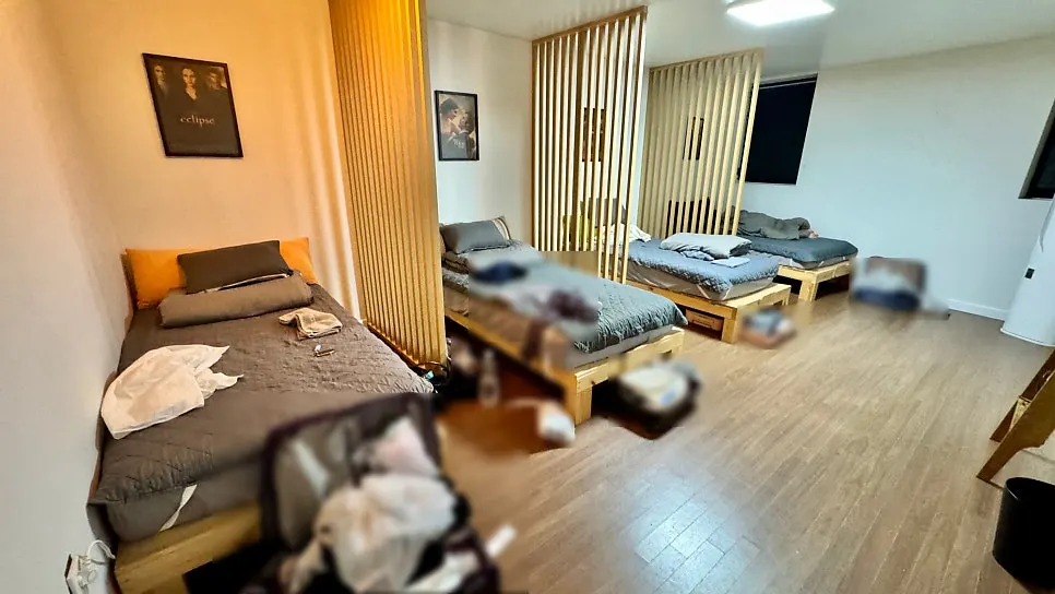 A partitioned 4-person dormitory room