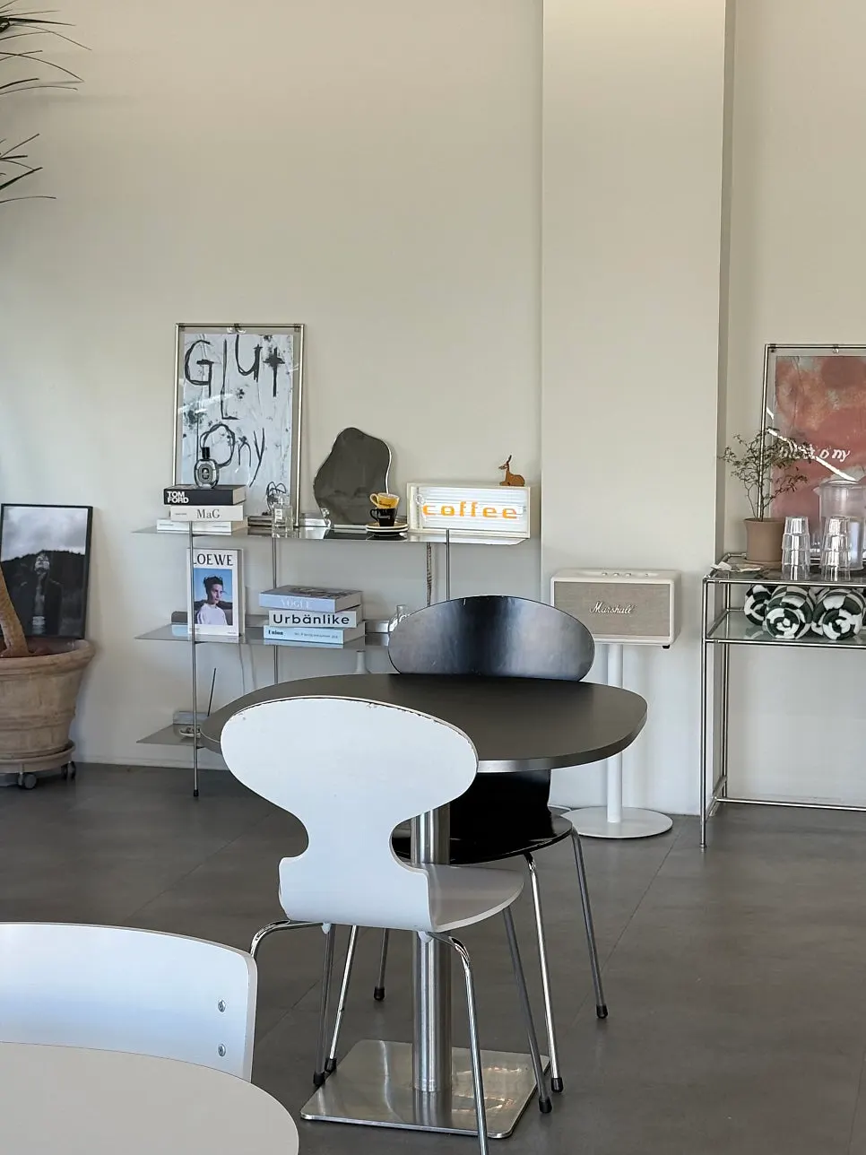 Exterior of Gluttony Coffee in Jeju