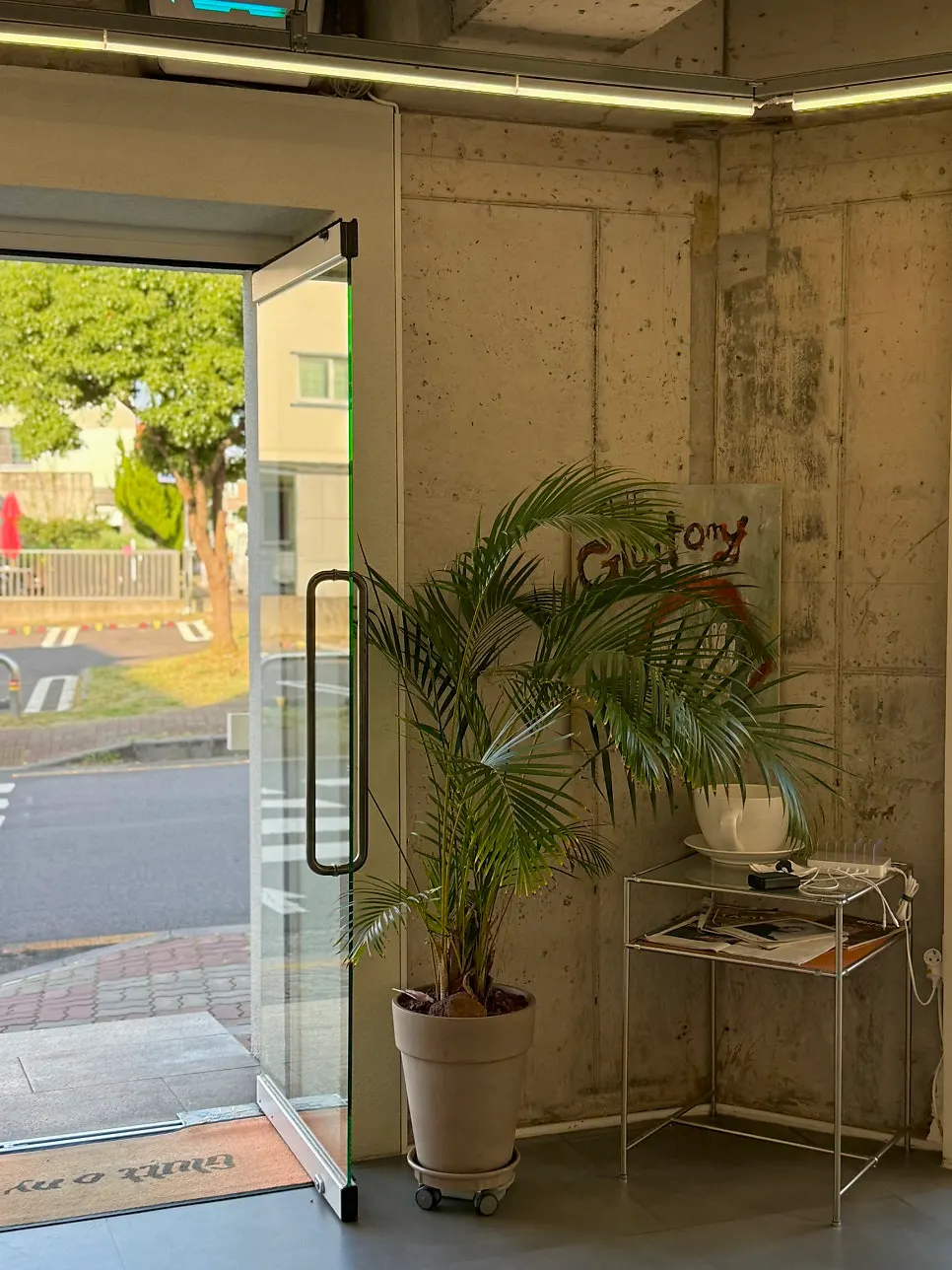 Entrance to Gluttony Coffee