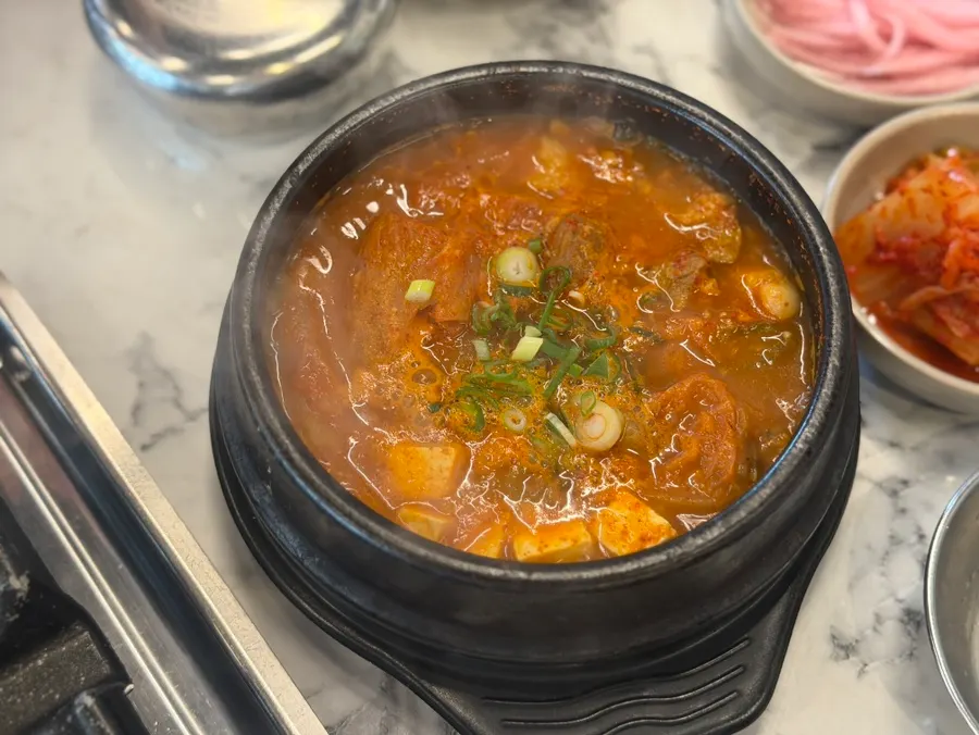 Black pork kimchi jjigae and rice included in the set