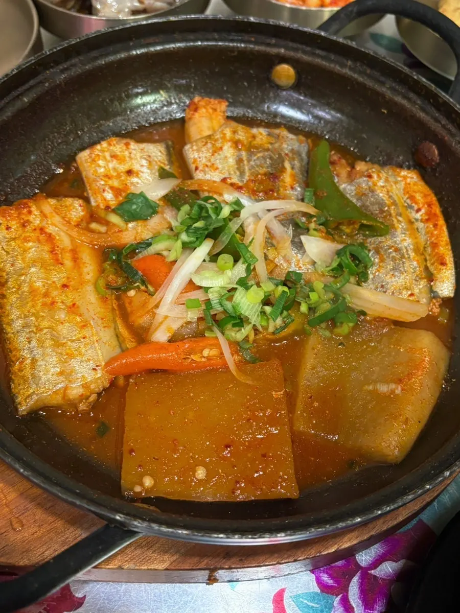 Jeju set meal mains and side dishes