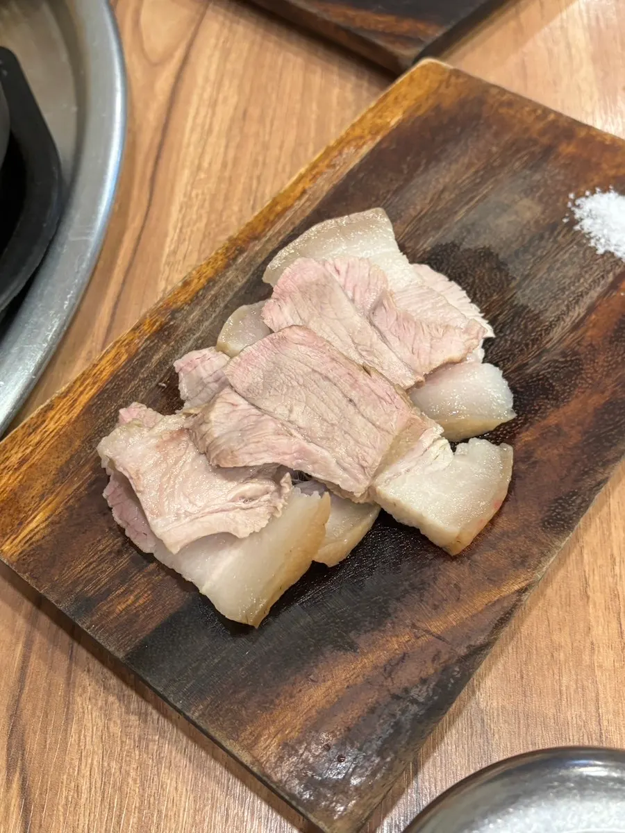 Grilled cutlassfish with moist flesh