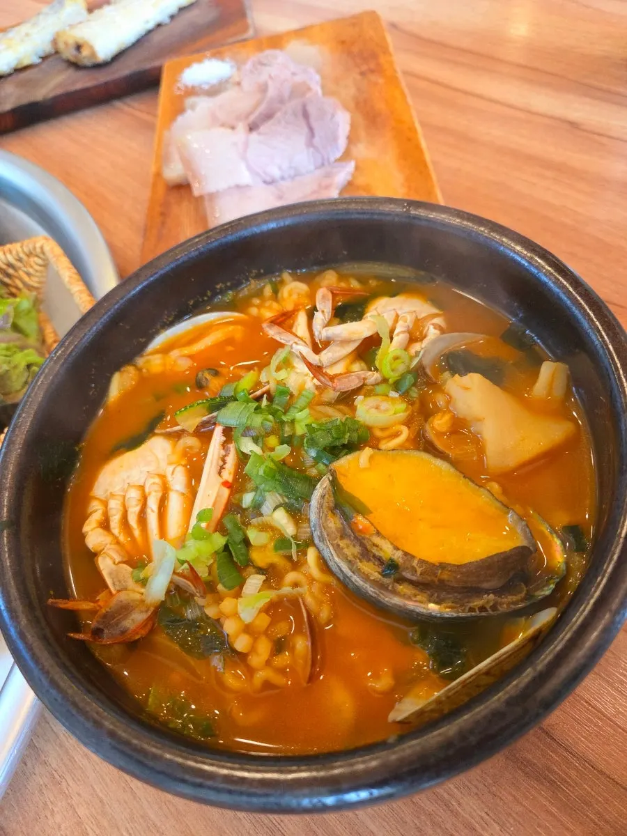 Close-up of dombegogi on a cutting board