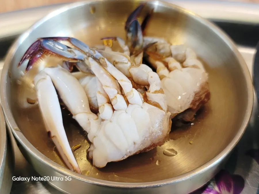 Soy sauce marinated crab fully packed with meat