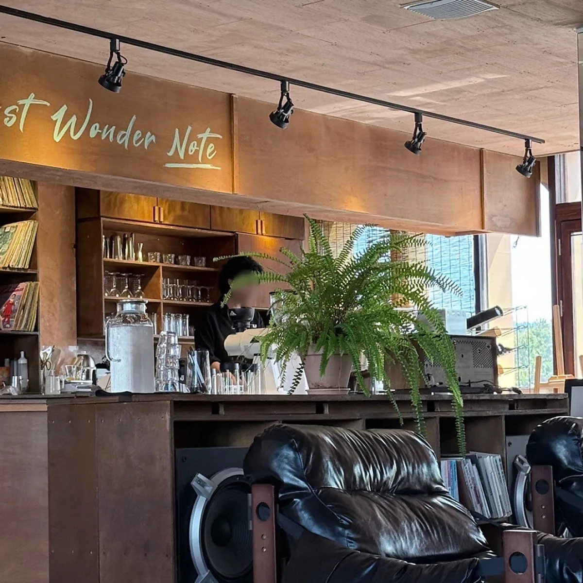 Main image of Just Wonder Note, an LP café in Gujwa, Jeju
