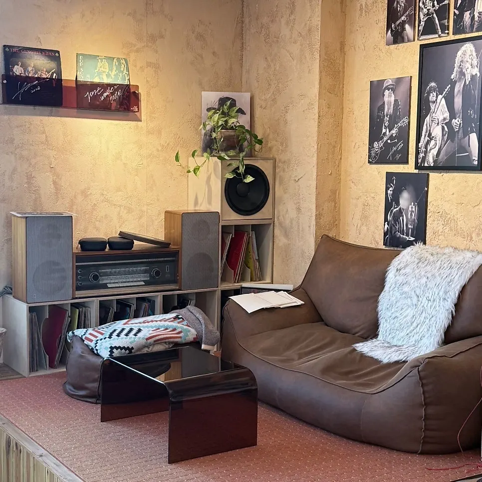 Calm café space with music and props