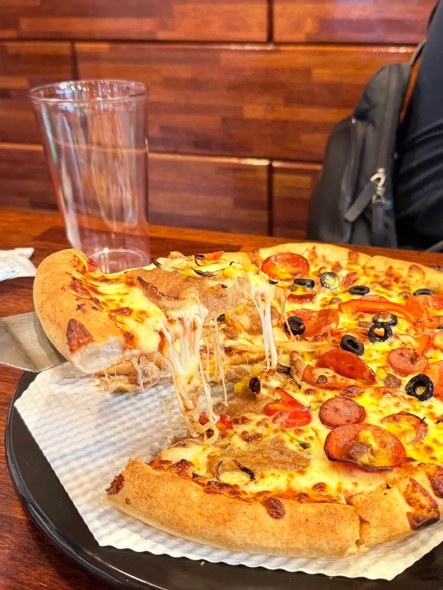 Black pork bulgogi pizza