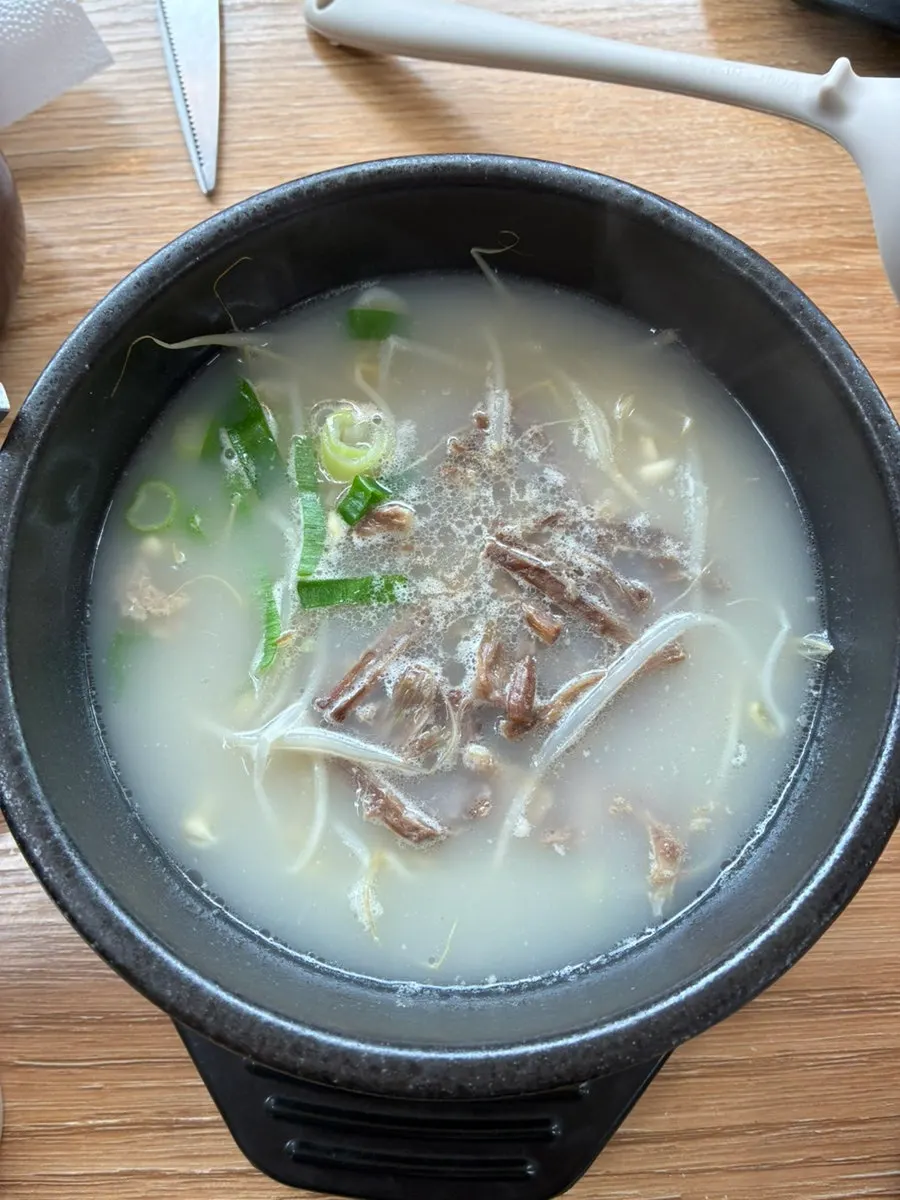 海螺醒酒汤与儿童醒酒汤餐桌摆盘