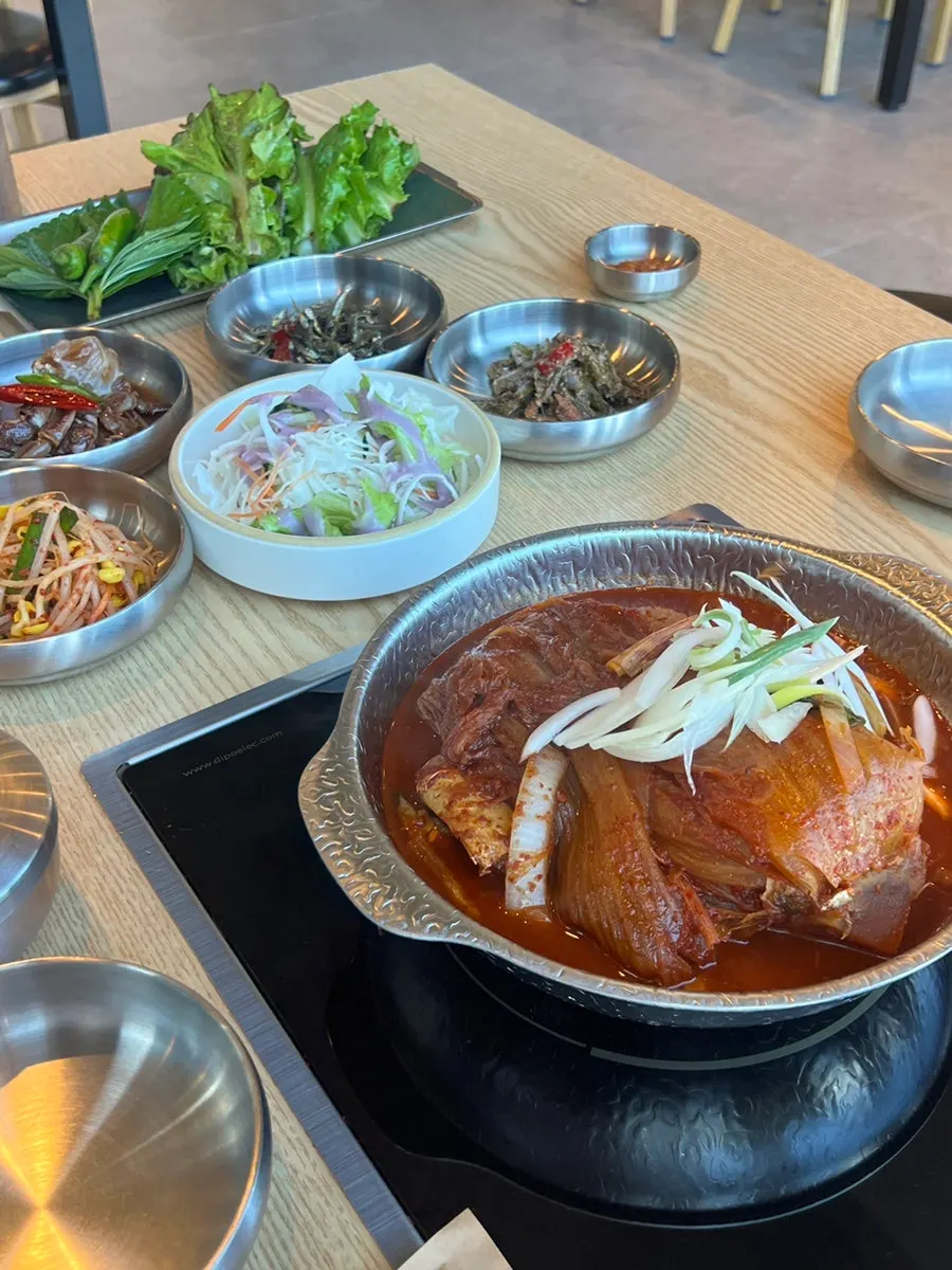 고등어쌈밥 냄비 클로즈업