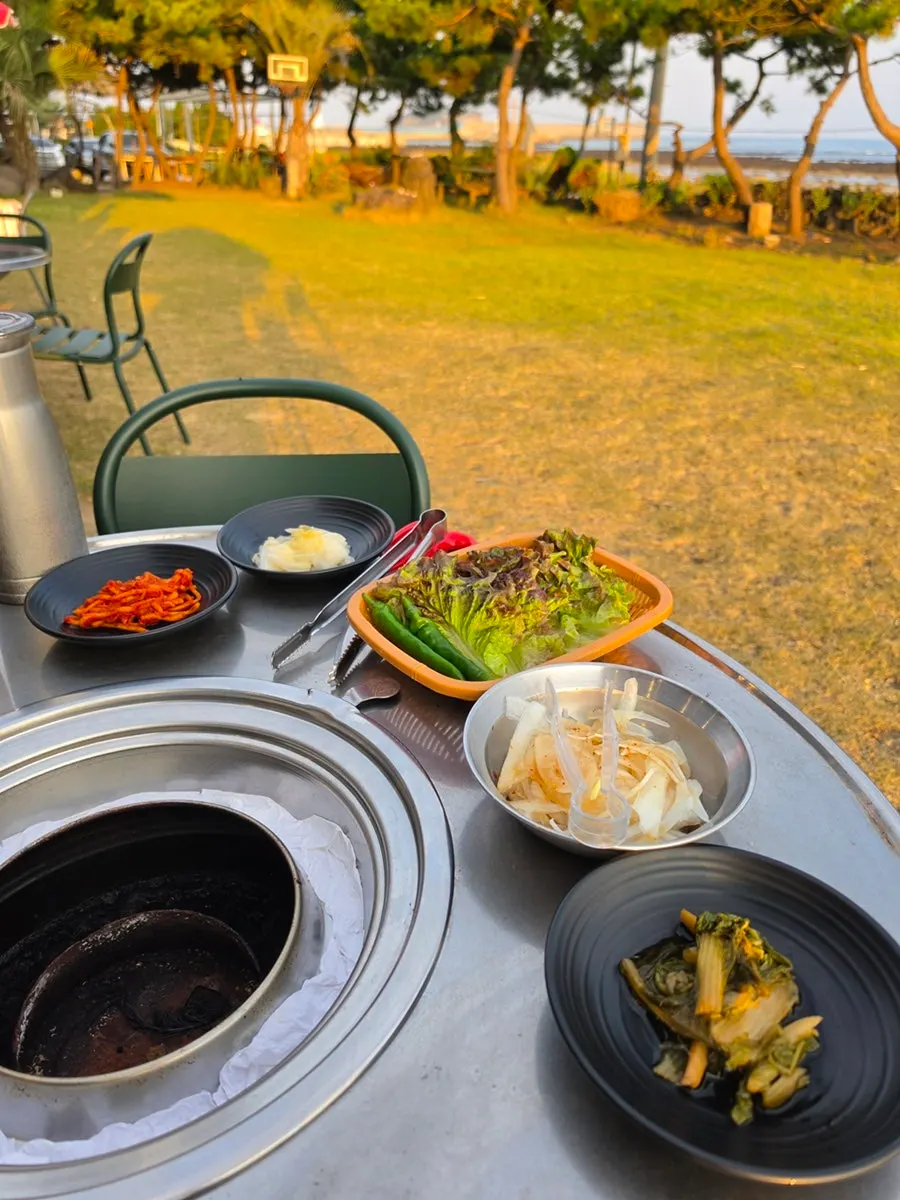 Homemade myeol젓 and side dishes