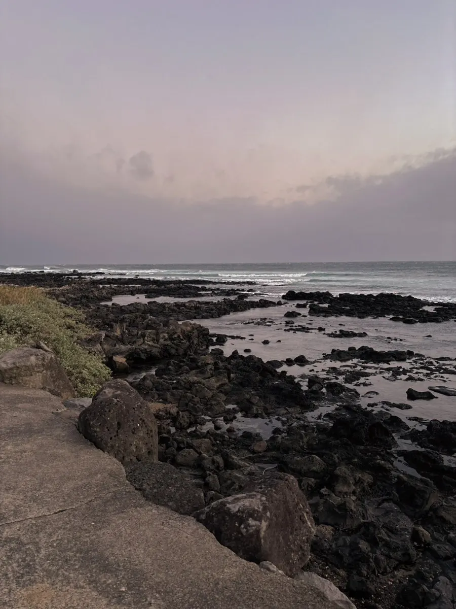 A great photo spot by the sea in front of Jeju Healing Dwaeji