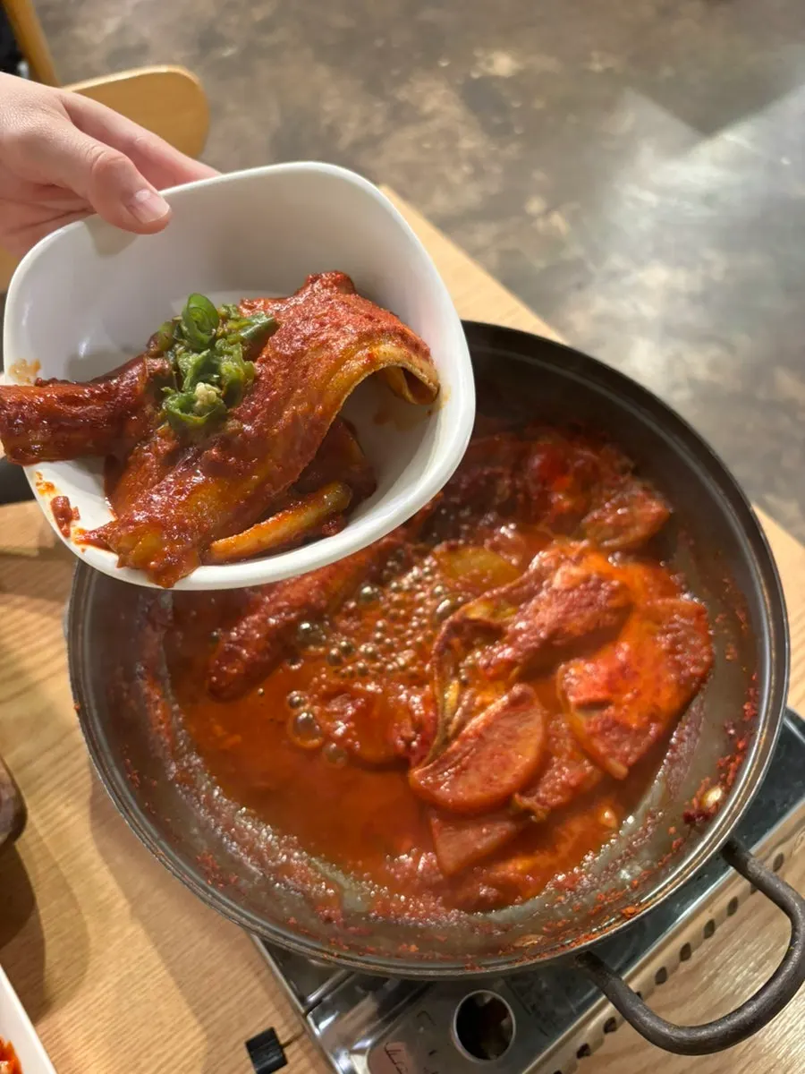 국물 없이 졸인 순살갈치조림
