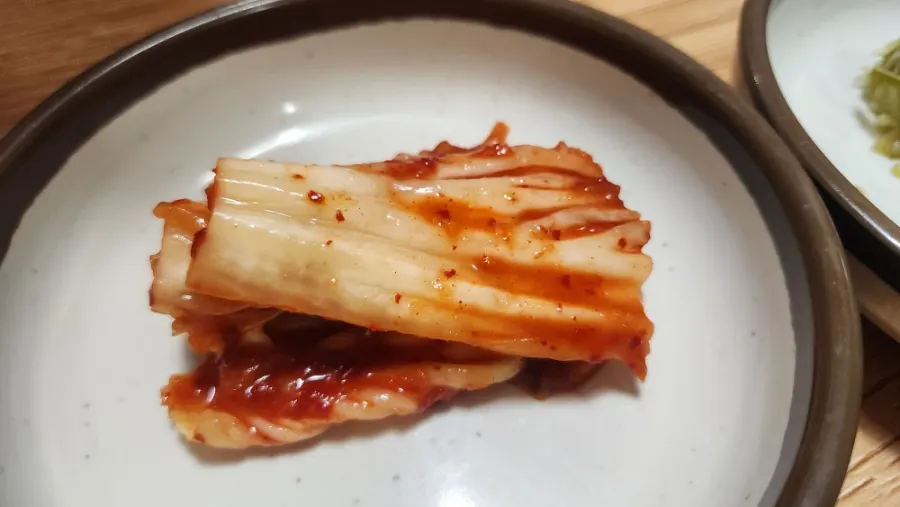 젓갈과 미역줄기 밑반찬