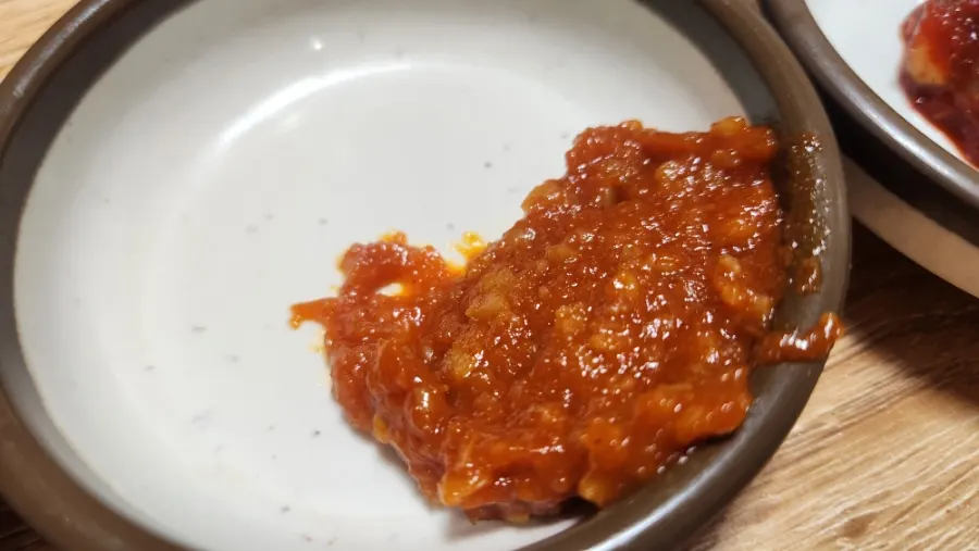 리필해 먹은 김치 접시