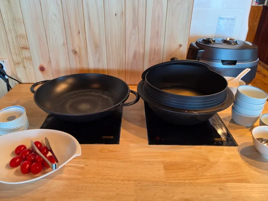 Banchan and ssam vegetables at the self-bar