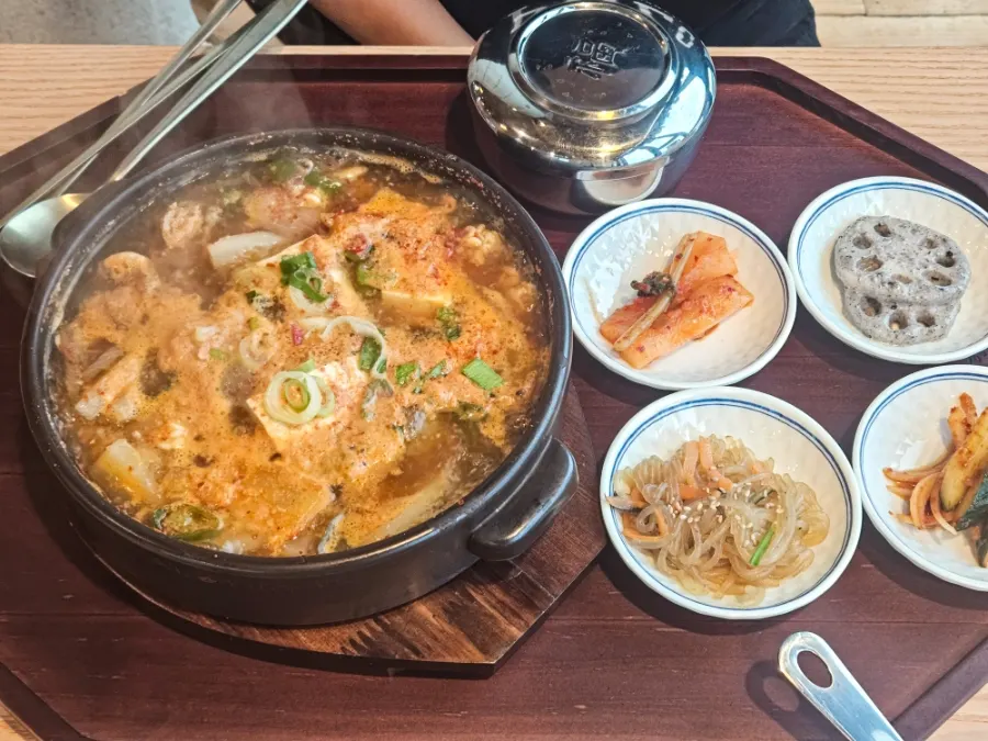 곤이와 알이 듬뿍 든 화덕 얼큰곤이 알탕