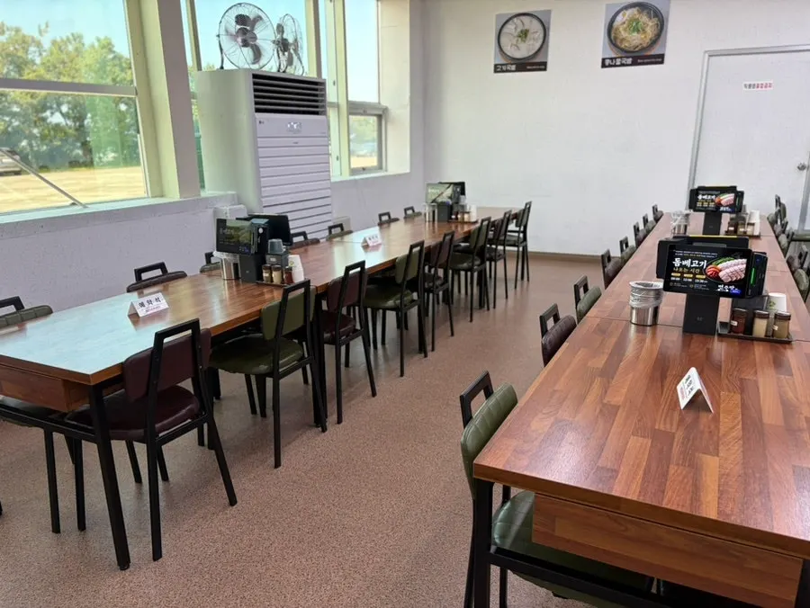 Group seating prepared at Myeonjumak Jeju Main Branch