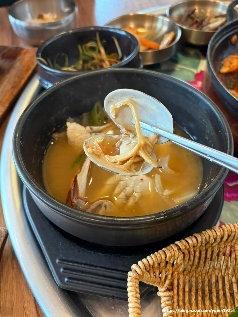 Rice mixed with braised mackerel sauce