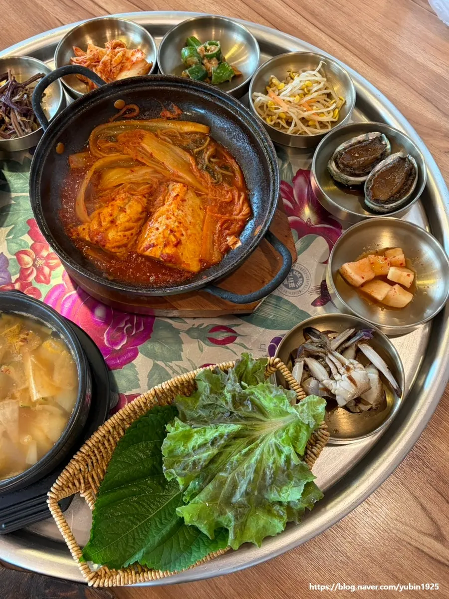 Side dishes including stir-fried fish cake and bracken fern