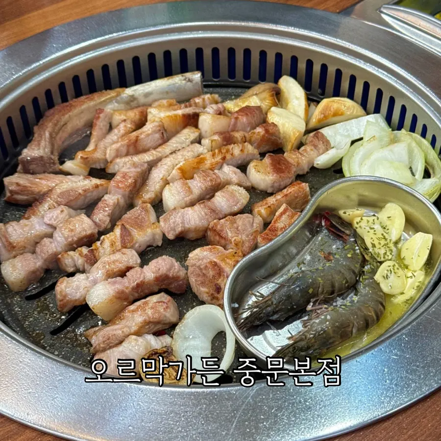 오르막가든 중문본점 외관