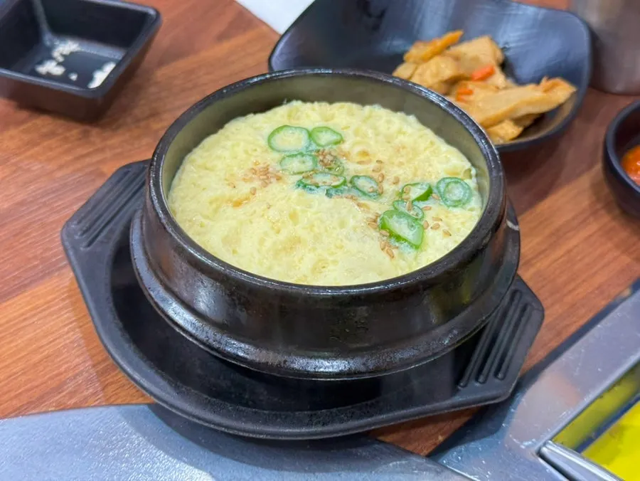 계란찜과 조개탕 등 사이드 메뉴