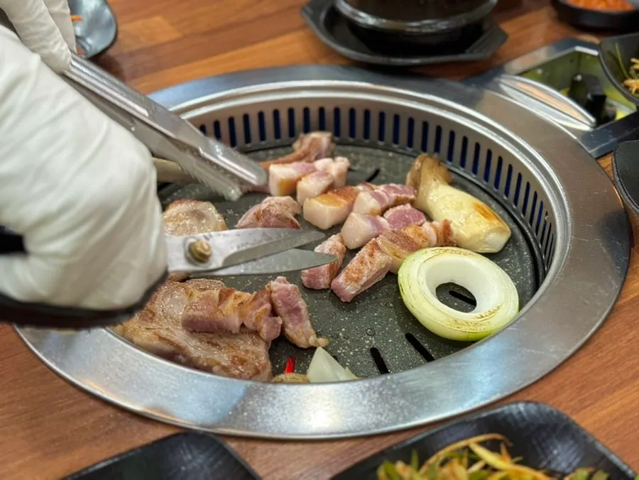 다 익은 목살과 항정살