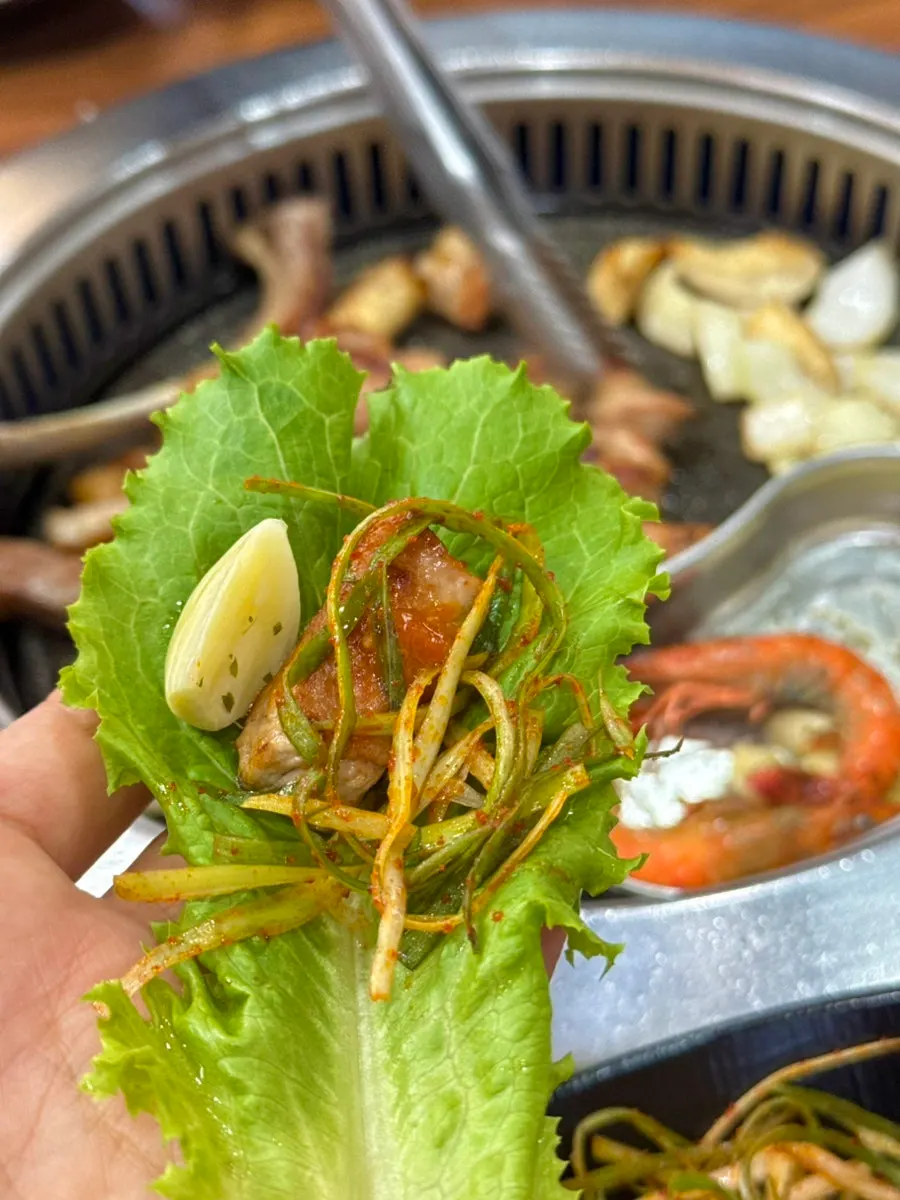 마무리 단계의 흑돼지 불판