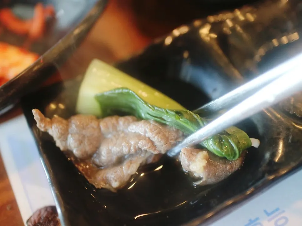 Horse meat shabu-shabu in vegetable broth
