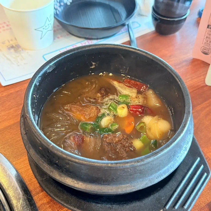 中文午餐吃到的馬肉全餐擺盤