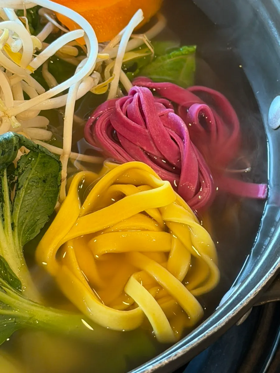 百年草麵與柑橘麵沙里