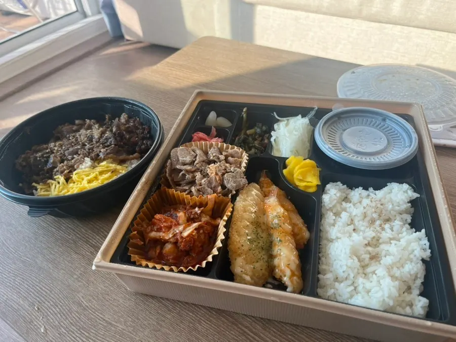 Full spread of the Jejju Jungmun lunch box