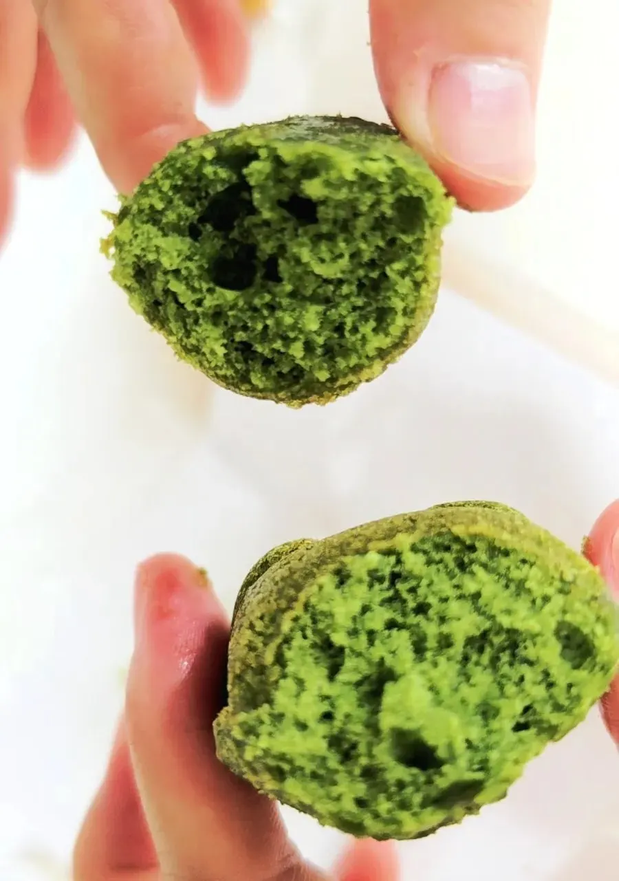 Pleasantly bitter matcha madeleine dessert