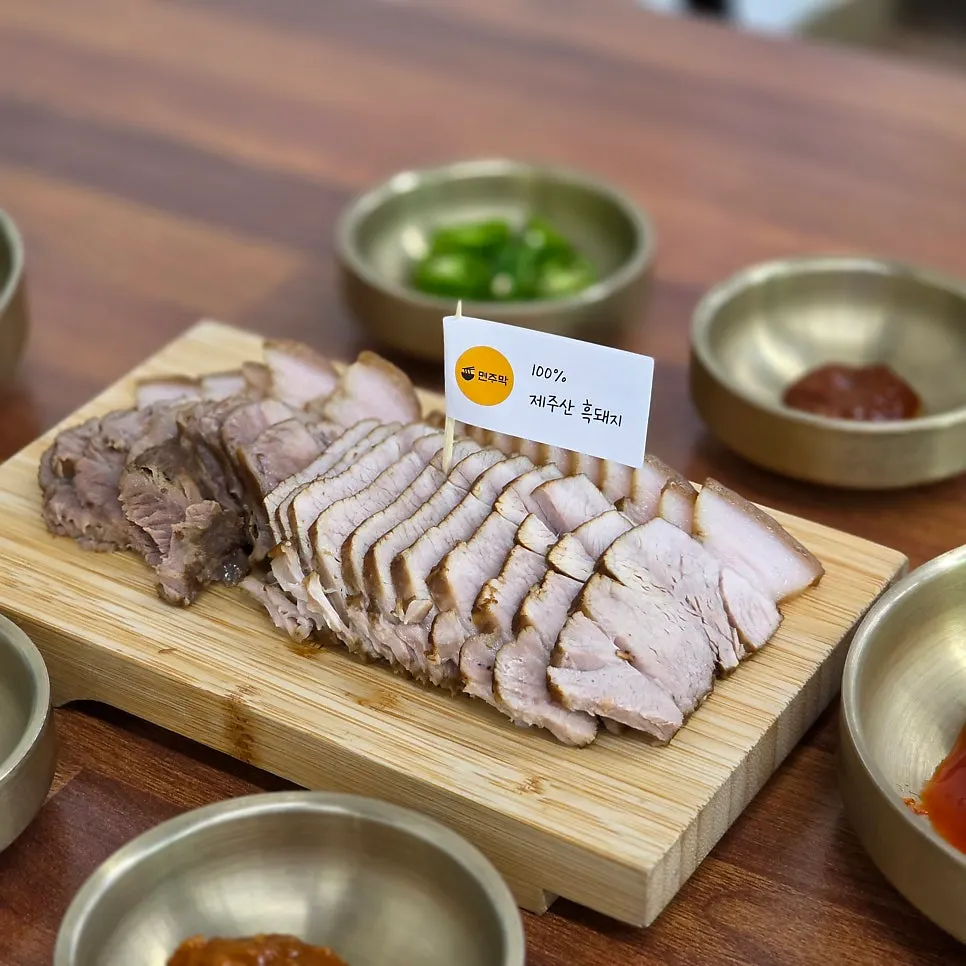 A meal at Myeonjumak near Saryeoni Forest Path