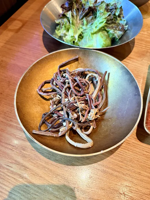 와사비 명이나물 파절이 백김치 기본 밑반찬 상차림