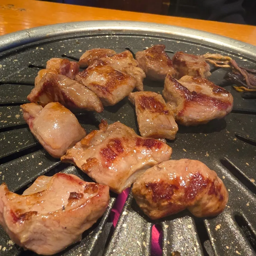 구워진 갈매기살 단면